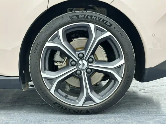 Nio ET5 Touring — Фото автомобиля 28