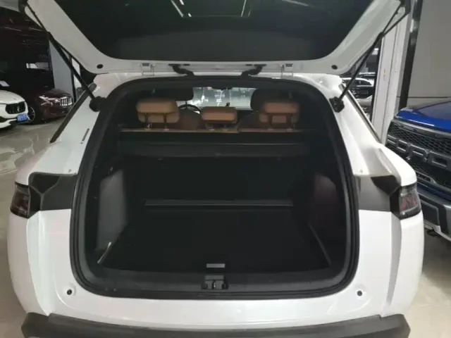 BYD Song L DM-i — Фото автомобиля 18