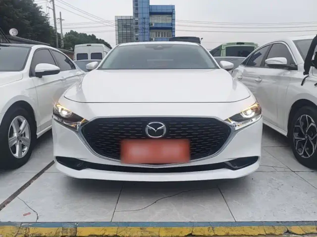 Mazda Axela — Фото автомобиля 2