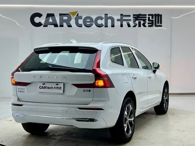 Volvo XC60 — Фото автомобиля 8