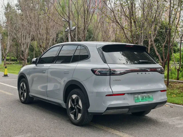 Geely Galaxy E5 — Фото автомобиля 6