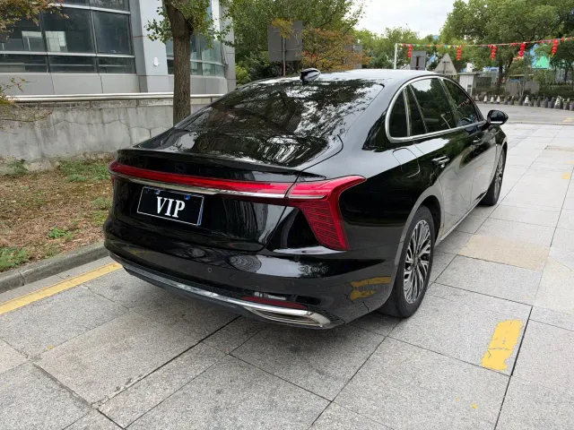 Hongqi H5 — Фото автомобиля 13