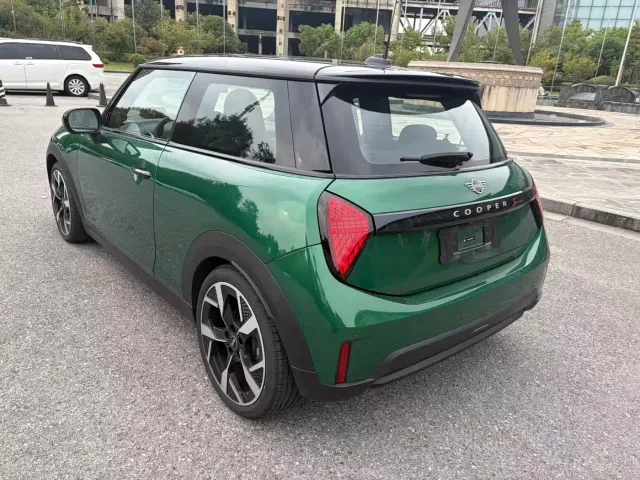 MINI Hatch — Фото автомобиля 4