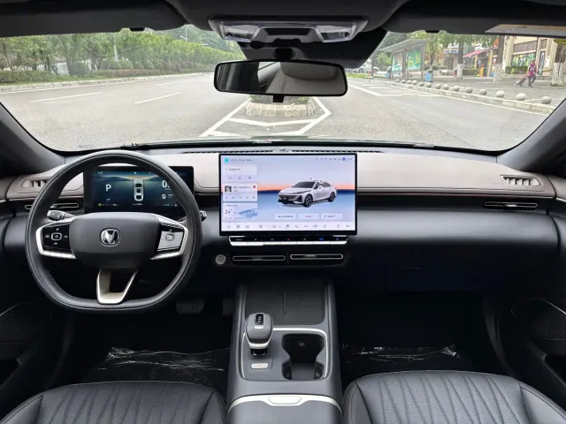 Changan Eado — Фото автомобиля 9