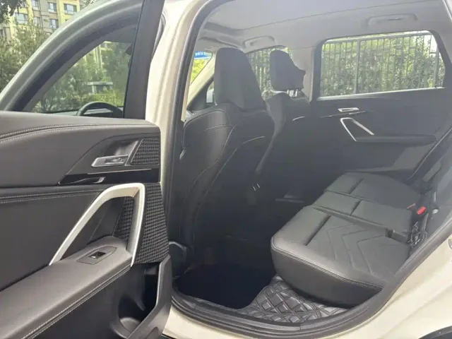 BMW X1 — Фото автомобиля 6