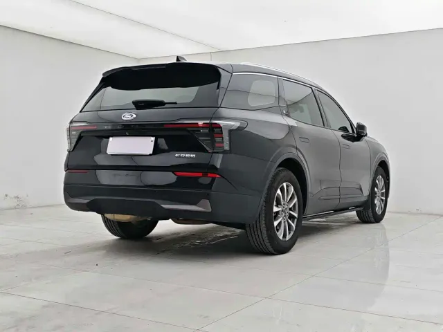 Ford Edge — Фото автомобиля 5