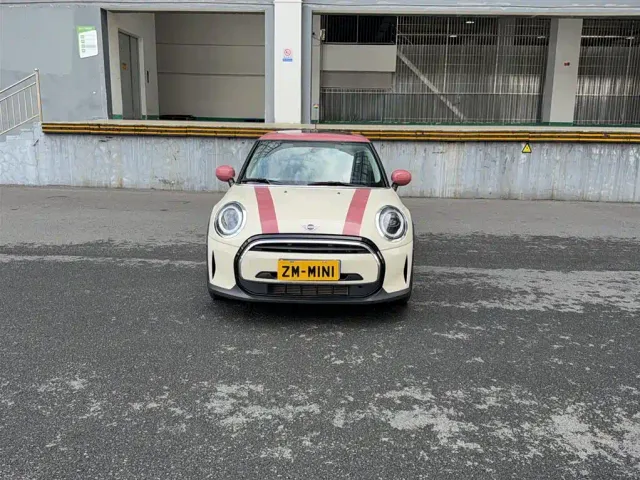 MINI Hatch — Фото автомобиля 3