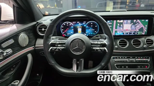 Mercedes-Benz E-Class — Фото автомобиля 10