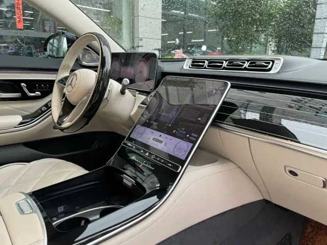 Mercedes-Benz Maybach S-Class — Фото автомобиля 22