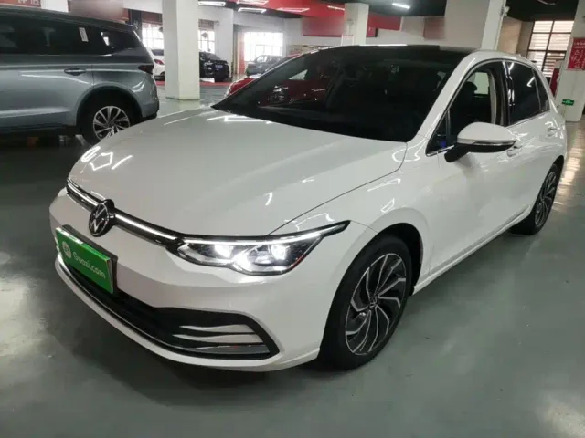 Фотография автомобиля — Volkswagen Golf
