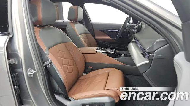 BMW 5 Series G60 — Фото автомобиля 16