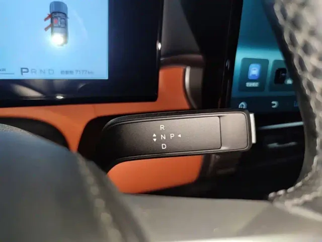 BYD FangChengBao Titanium 7 — Фото автомобиля 13