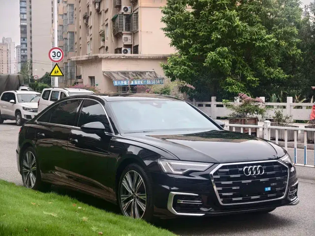 Audi A6L — Фото автомобиля 3