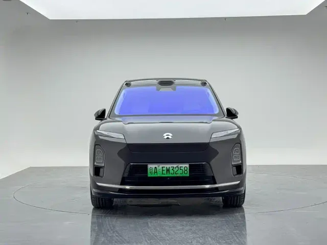 Nio ES8 — Фото автомобиля 3