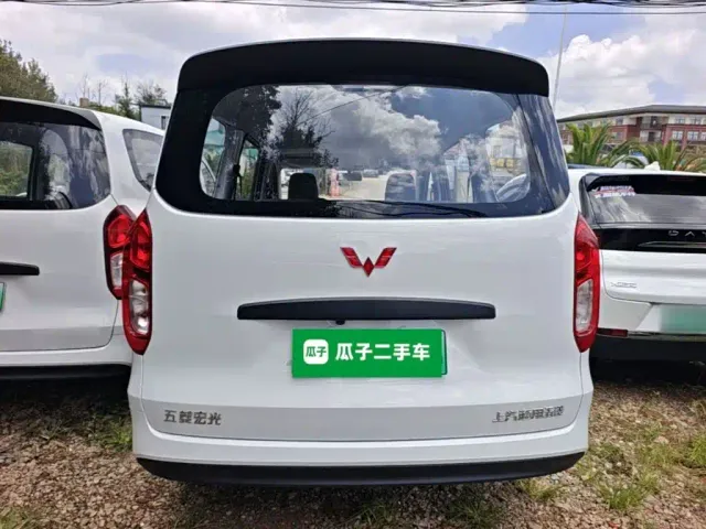 Wuling Hongguang — Фото автомобиля 3