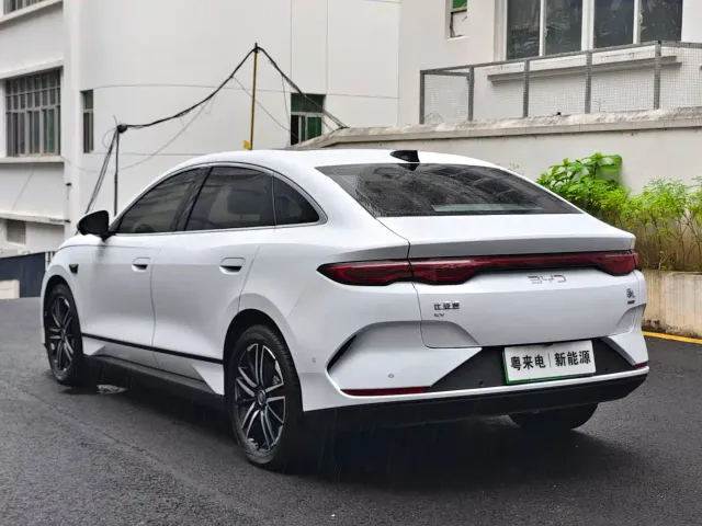 BYD Qin L — Фото автомобиля 5