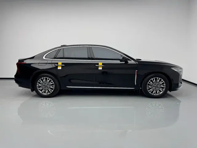Hongqi H5 — Фото автомобиля 14