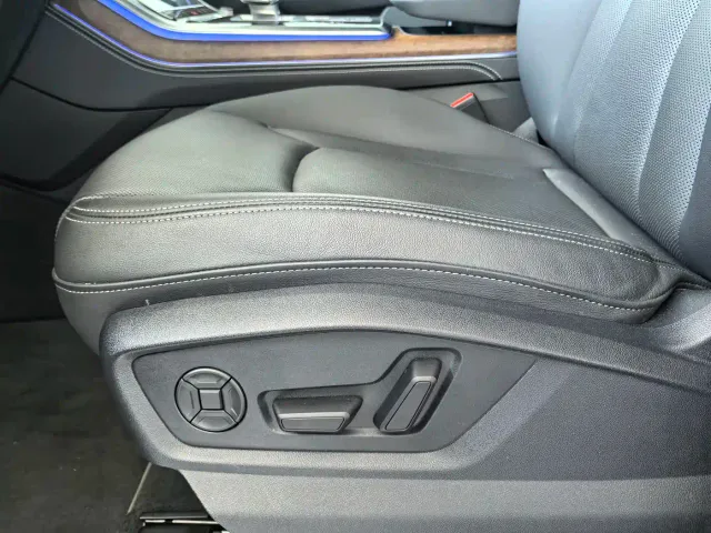 Audi Q7 — Фото автомобиля 12