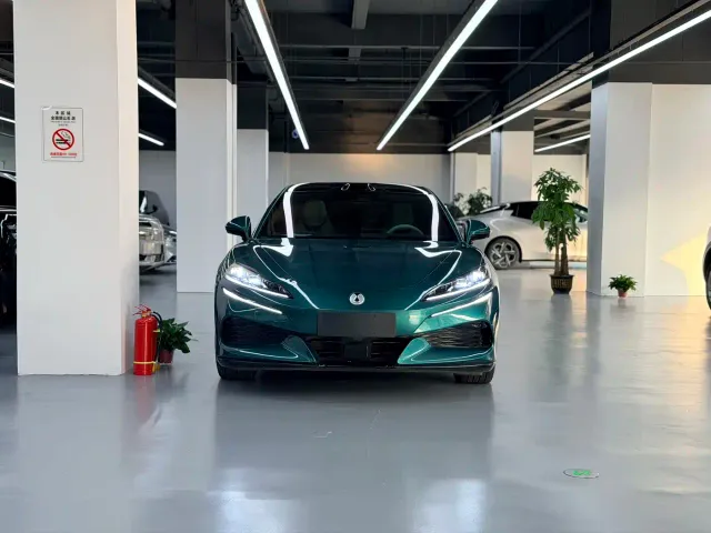 Denza Z9GT — Фото автомобиля 2