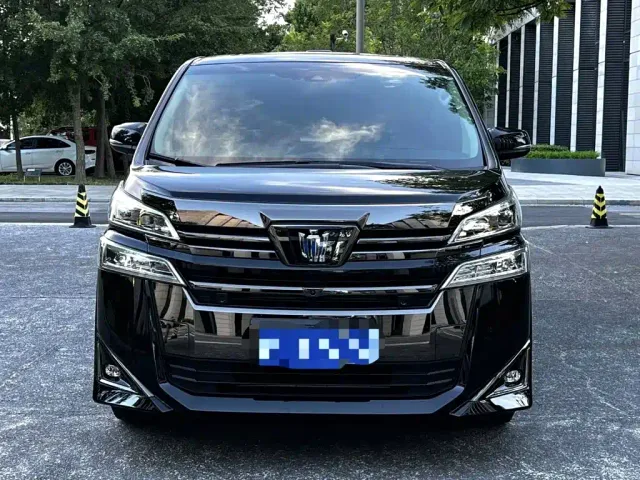 Toyota Vellfire — Фото автомобиля 2