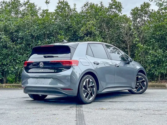 Volkswagen ID.3 — Фото автомобиля 4