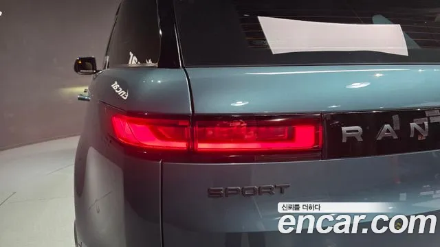 Land Rover Range Rover Sport — Фото автомобиля 22