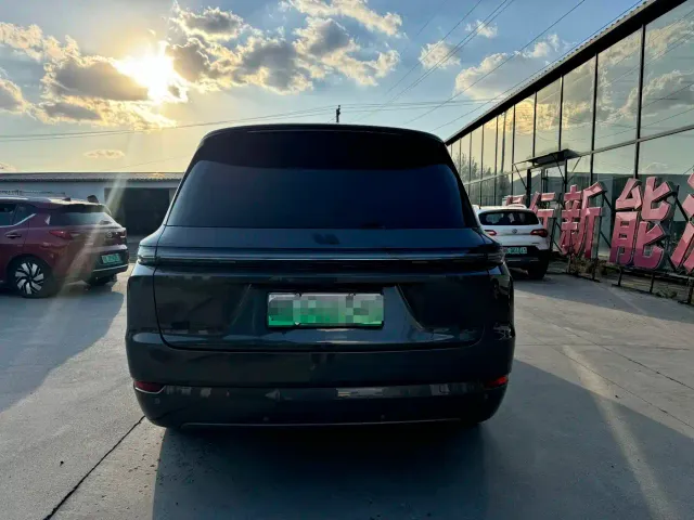 Li Auto L9 — Фото автомобиля 11