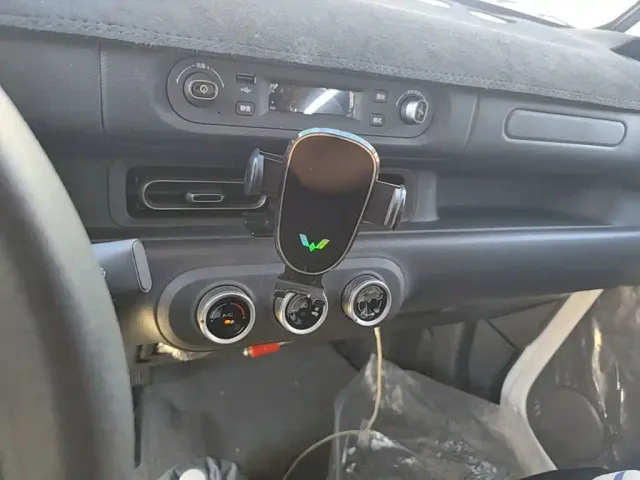 Wuling Zhiguang NEV — Фото автомобиля 12
