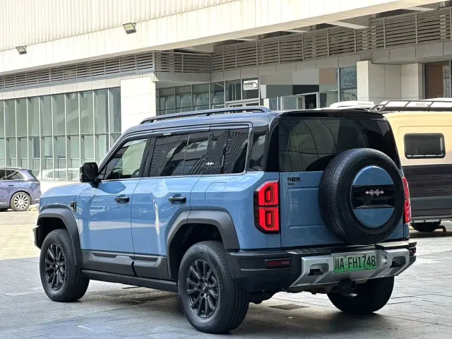 BYD FangChengBao Leopard 5 — Фото автомобиля 7