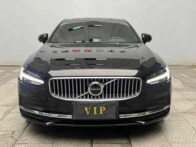 Volvo S90 — Фото автомобиля 2