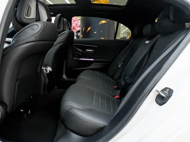 Mercedes-Benz C-Class — Фото автомобиля 27