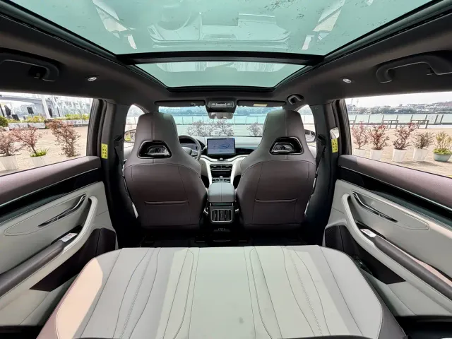 BYD Song PLUS PHEV 2025 EV 520km Luxury — Фото автомобиля 15
