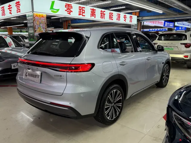 Geely Galaxy Starship 7 EM-i — Фото автомобиля 6