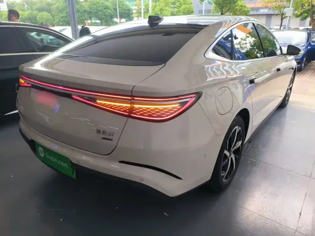 BYD Seal 07 DM-i — Фото автомобиля 6