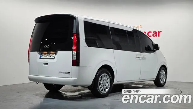 Hyundai Staria Staria Карго 5 мест — Фото автомобиля 2