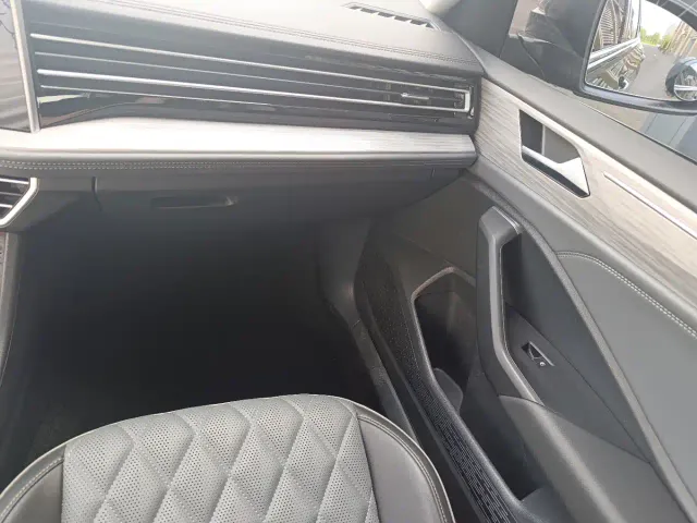 Volkswagen Sagitar — Фото автомобиля 14