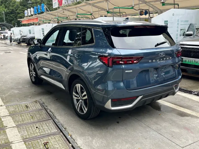 Ford Lingrui — Фото автомобиля 6