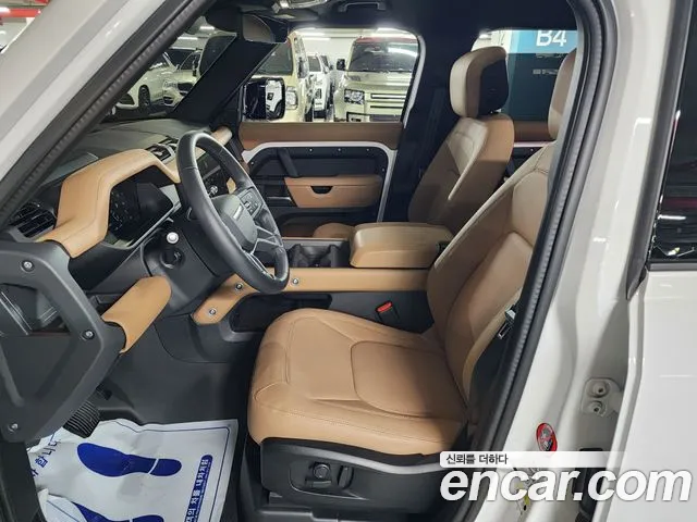 Land Rover Defender L663 — Фото автомобиля 10