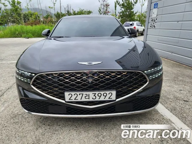 Genesis G90 Бензин 3.5 турбо AWD — Фото автомобиля 3