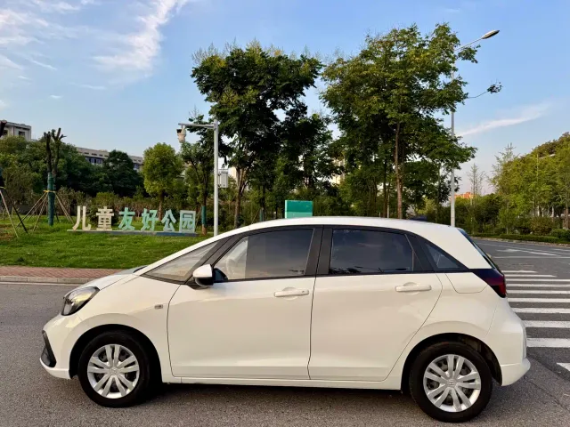 Honda Fit — Фото автомобиля 13