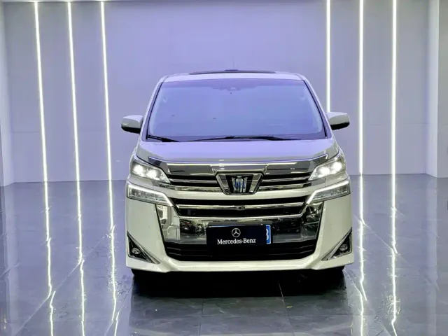 Toyota Vellfire — Фото автомобиля 2