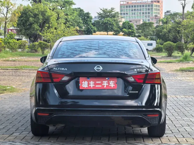 Nissan Teana — Фото автомобиля 14