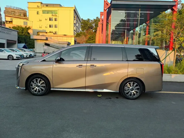 GAC Trumpchi E9 — Фото автомобиля 4