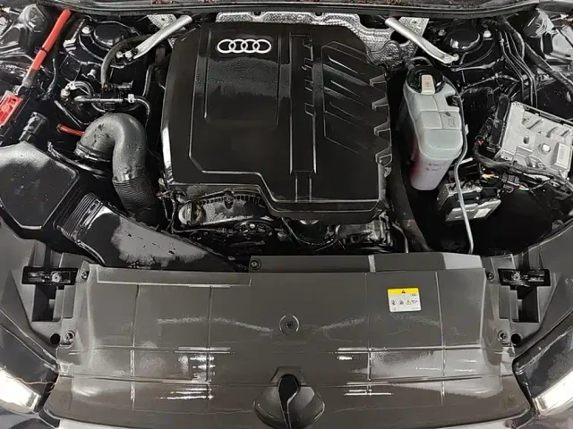 Audi A7L — Фото автомобиля 10