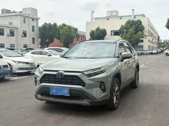 Фотография автомобиля — Toyota RAV4