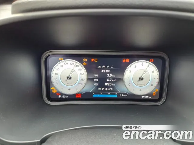 Hyundai Kona New — Фото автомобиля 11