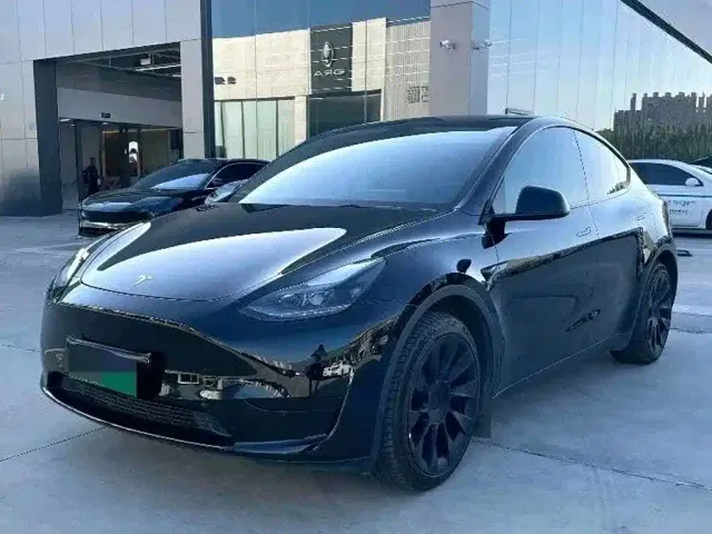 Фотография автомобиля — Tesla Model Y
