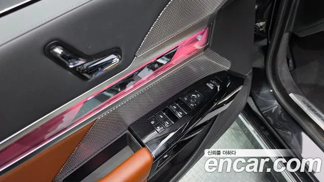 BMW 7-Series — Фото автомобиля 18
