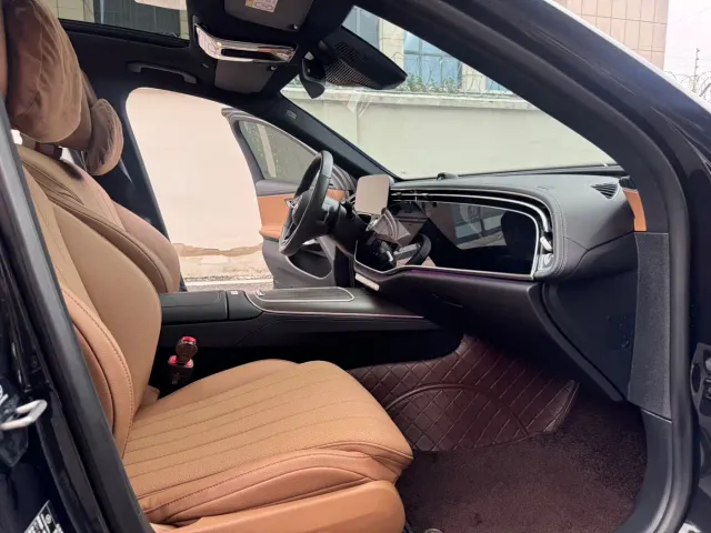 Mercedes-Benz E-Class — Фото автомобиля 9
