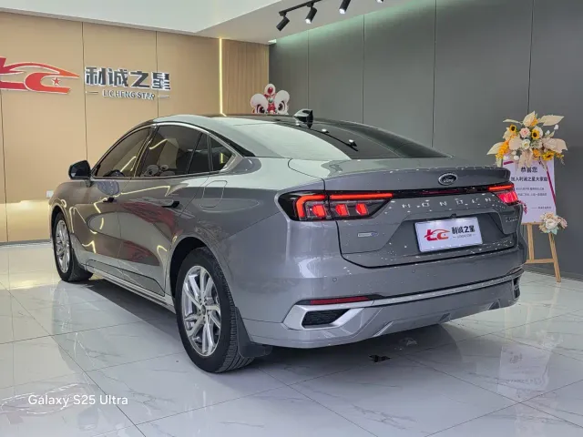 Ford Mondeo — Фото автомобиля 4